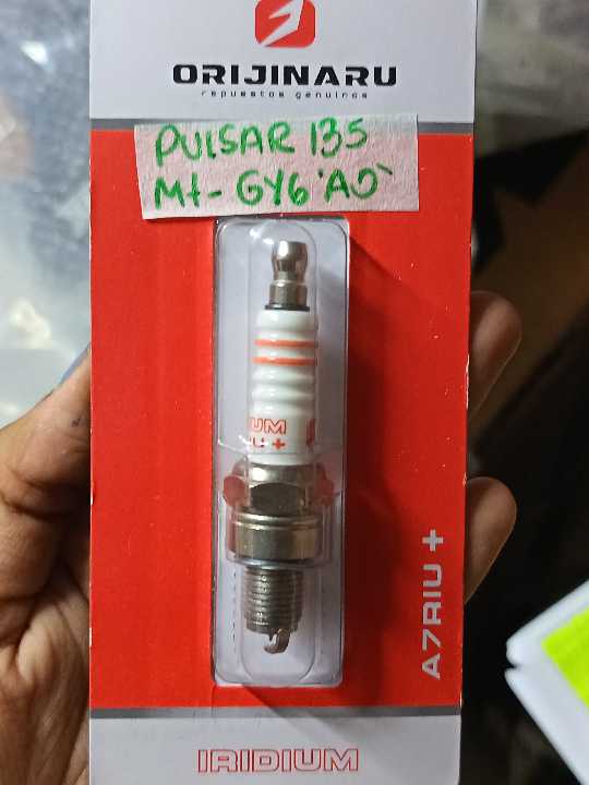 Pulsar 135-Mt-Gy6 iridium Bujía original